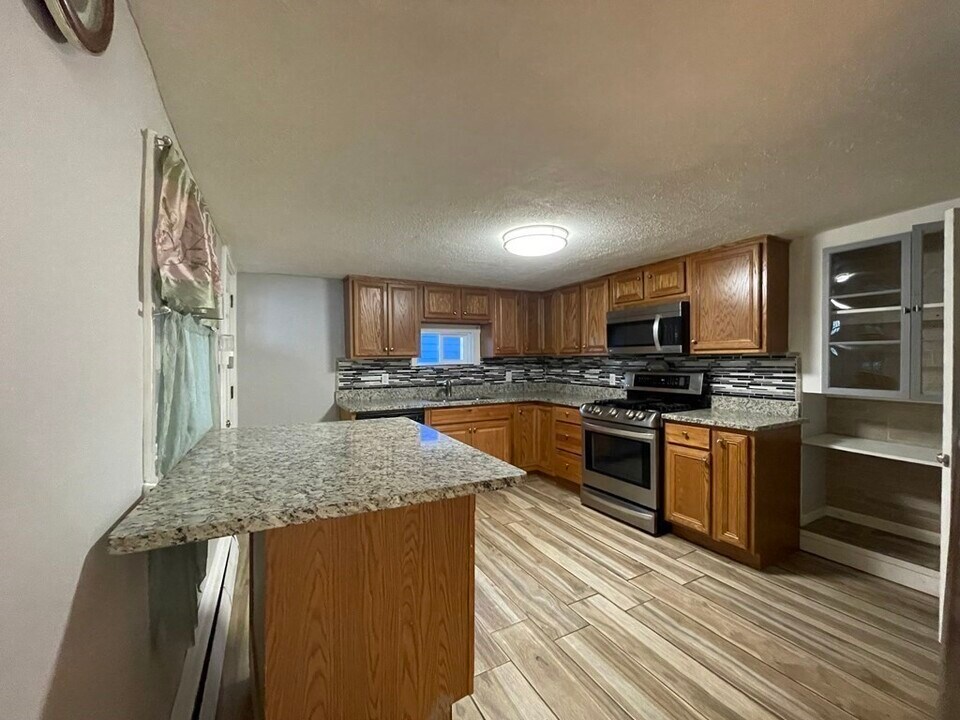 319 Washington St in Cambridge, MA - Building Photo