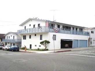 121-131 8th St in Hermosa Beach, CA - Foto de edificio