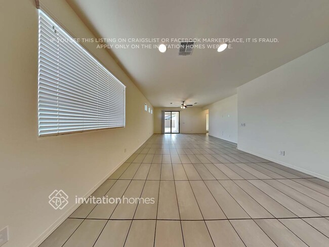 5709 W Atlantis Ave in Phoenix, AZ - Foto de edificio - Building Photo