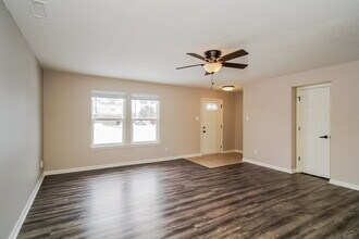 9058 Bayview Cir in Plainfield, IN - Building Photo - Building Photo
