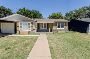 3706 26th St in Lubbock, TX - Building Photo