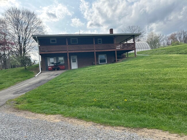 114 Beachem Ln in Butler, PA - Foto de edificio - Building Photo
