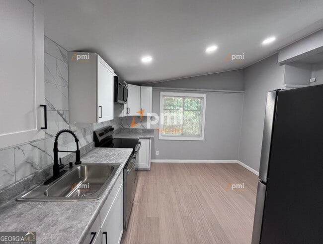 4043 Lafayette Dr in Macon, GA - Building Photo - Building Photo