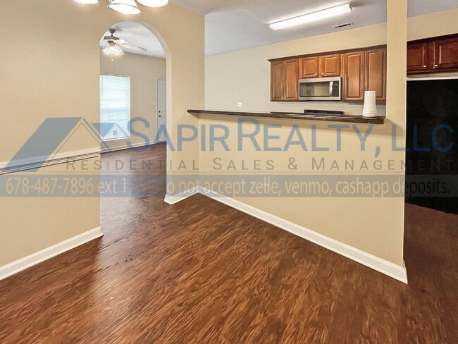 4913 Sierra Way in College Park, GA - Building Photo - Building Photo