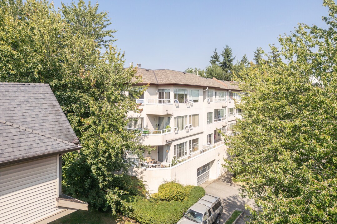 7480 Gilbert Rd in Richmond, BC - Building Photo