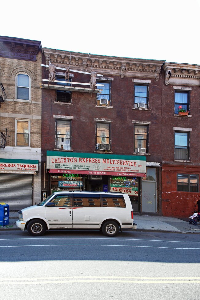 721 5th Ave in Brooklyn, NY - Foto de edificio - Building Photo