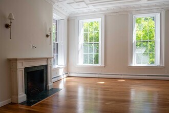 182 Beacon St, Unit 3A in Boston, MA - Foto de edificio - Building Photo