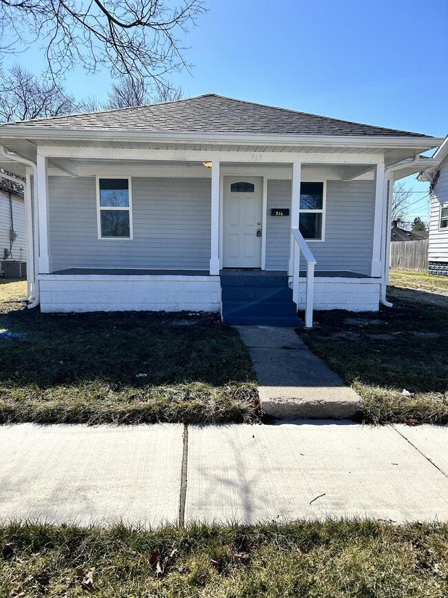 property at 915 E North St