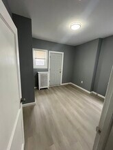 5917 Spruce St, Unit 2 in Philadelphia, PA - Building Photo - Building Photo