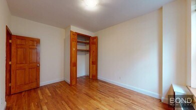 200 Riverside Dr in New York, NY - Building Photo - Building Photo