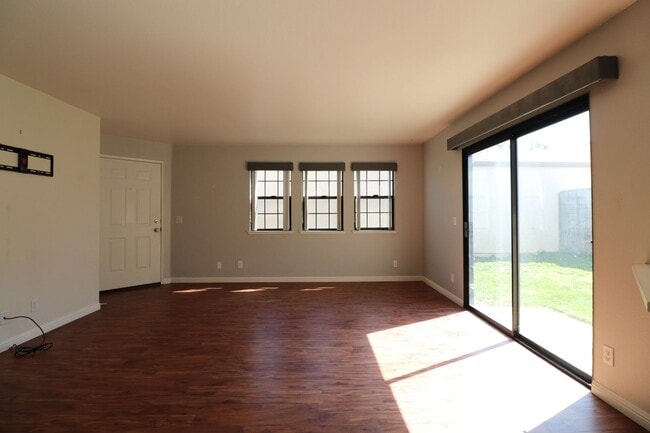 325 Sunnyslope Ln in Nipomo, CA - Building Photo - Building Photo