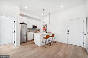 3037 Richmond St in Philadelphia, PA - Building Photo