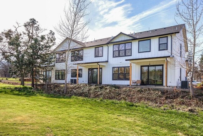 property at 111 Golf View Dr
