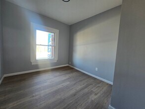 1501 Riverside Dr in Dayton, OH - Building Photo - Building Photo