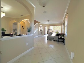 5486 NW 112th Path in Doral, FL - Building Photo - Building Photo