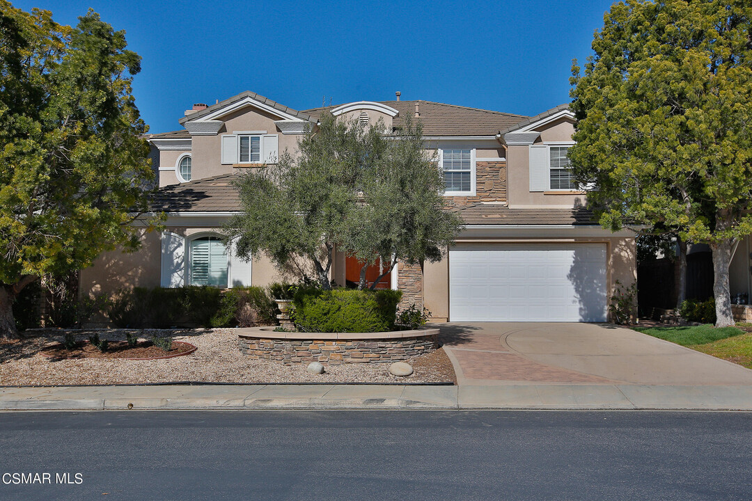 14157 Stagecoach Trail in Moorpark, CA - Foto de edificio