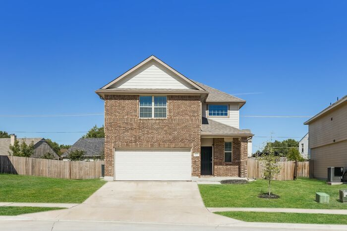 8212 Runner Oak Ln in Fort Worth, TX - Building Photo