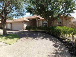 91 Live Oak Ave in Laredo, TX - Building Photo - Building Photo