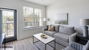 5102 Station Dr, Unit 2122 in Birmingham, AL - Building Photo