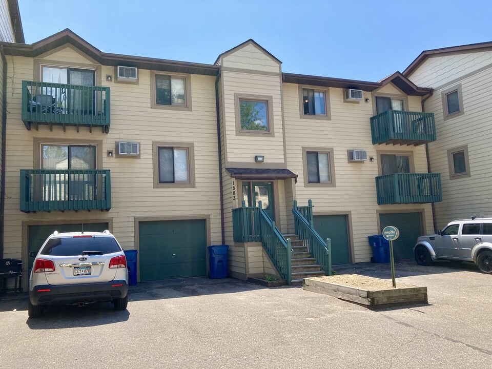 1583 11th Ave, Unit 1583 #4 in Newport, MN - Building Photo