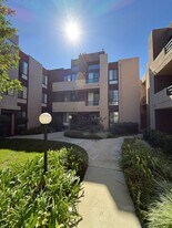 7826 Topanga Canyon Blvd in Los Angeles, CA - Building Photo