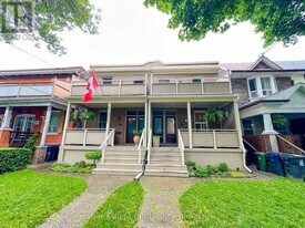 36 Ashdale Ave in Toronto, ON - Building Photo