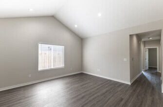 12027 W Shadow Lks St in Wichita, KS - Building Photo - Building Photo