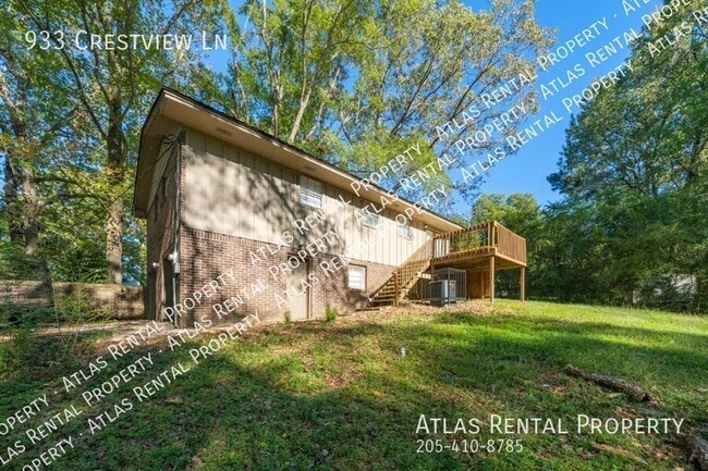 933 Crestview Dr in Adamsville, AL - Building Photo - Building Photo