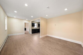378 Avenue C in Bayonne, NJ - Building Photo - Building Photo