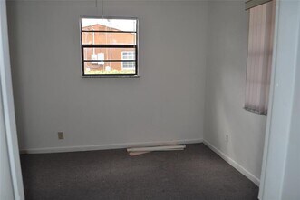 6930 Liberty St in Hollywood, FL - Building Photo - Building Photo