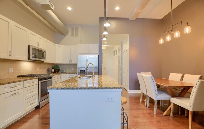 41 W Lemon St, Unit #209 in Lancaster, PA - Foto de edificio - Building Photo