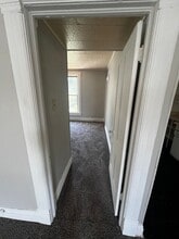 1420 W 37th Ave in Kansas City, KS - Building Photo - Building Photo