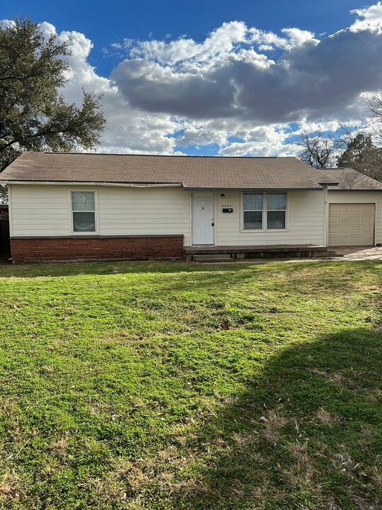 2363 Moore St in Abilene, TX - Building Photo