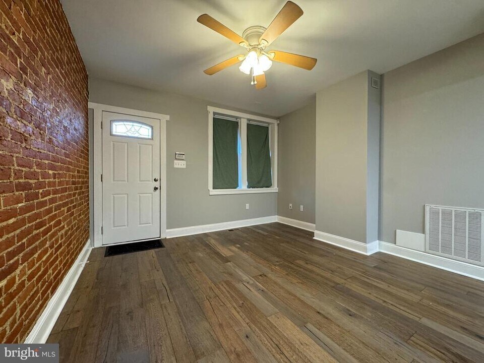 819 E Fort Ave in Baltimore, MD - Building Photo