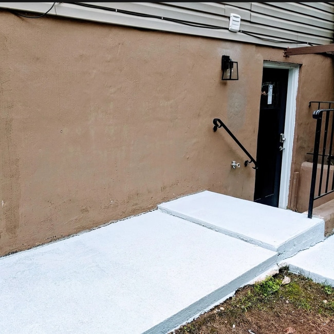 property at 702 Leeward Ct