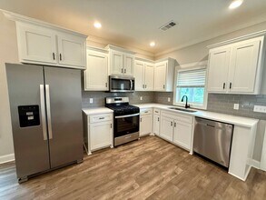 330 Orion St in Troy, AL - Foto de edificio - Building Photo