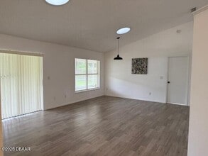 5922 Phyllis Lou Cir in Port Orange, FL - Building Photo - Building Photo