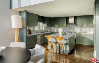 9318 Warbler Way in Los Angeles, CA - Building Photo - Building Photo