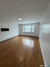 582 Capitol Ave in Bridgeport, CT - Building Photo - Building Photo