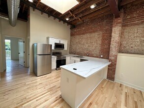 4 Lock St, Unit B in Lockport, NY - Building Photo - Building Photo