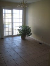 1104-1100 Beauchamp Ave in Manteno, IL - Foto de edificio - Interior Photo