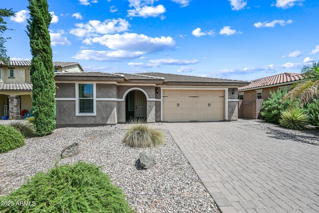 property at 2414 E Hazeltine Way