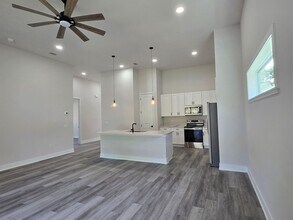 6548 NW 109th Pl in Alachua, FL - Building Photo - Building Photo