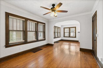 124 S Chicago Ave in Rockford, IL - Building Photo - Building Photo