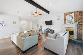 6408 Woodstream Trail in Fort Worth, TX - Building Photo - Building Photo