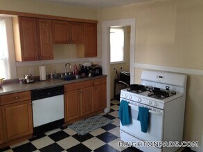 58 Brock St in Boston, MA - Foto de edificio - Building Photo