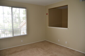 1202 Elk Grv in Irvine, CA - Building Photo - Building Photo