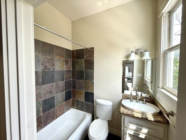 614 E 10 1/2 St in Houston, TX - Building Photo - Building Photo