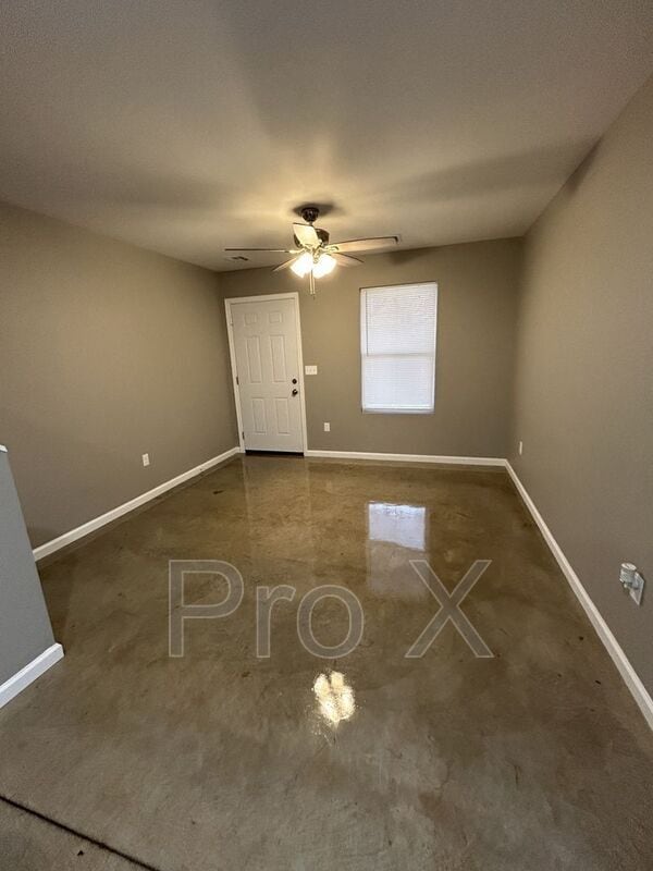 518 E Monroe St in Pittsburg, KS - Foto de edificio - Building Photo