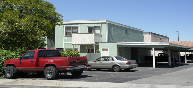 1910 Queens Rd in Concord, CA - Building Photo - Building Photo